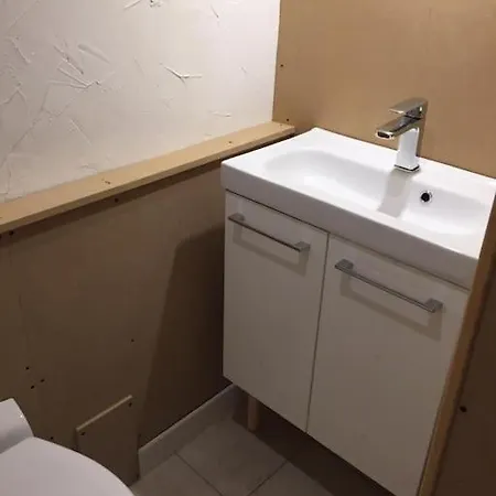 Dom wakacyjny Normandy Countryside 2-Bedroom Gite With Private Grounds Near D-Day Beaches And Mont Saint Michel *