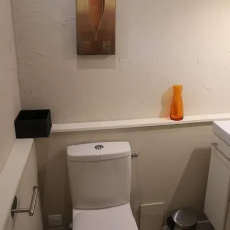 Dom wakacyjny Normandy Countryside 2-Bedroom Gite With Private Grounds Near D-Day Beaches And Mont Saint Michel *