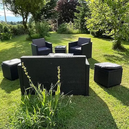 Dom wakacyjny Normandy Countryside 2-Bedroom Gite With Private Grounds Near D-Day Beaches And Mont Saint Michel