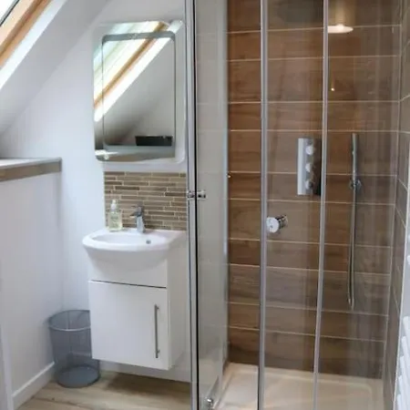 Dom wakacyjny Normandy Countryside 2-Bedroom Gite With Private Grounds Near D-Day Beaches And Mont Saint Michel