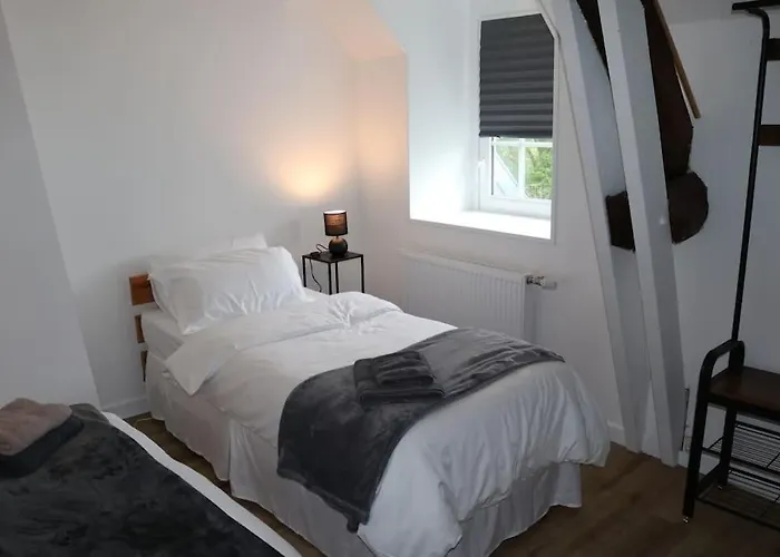 Σπίτι διακοπών Normandy Countryside 2-bedroom With Private Grounds Near D-day Beaches And Mont Saint Michel Notre-Dame-de-Cenilly