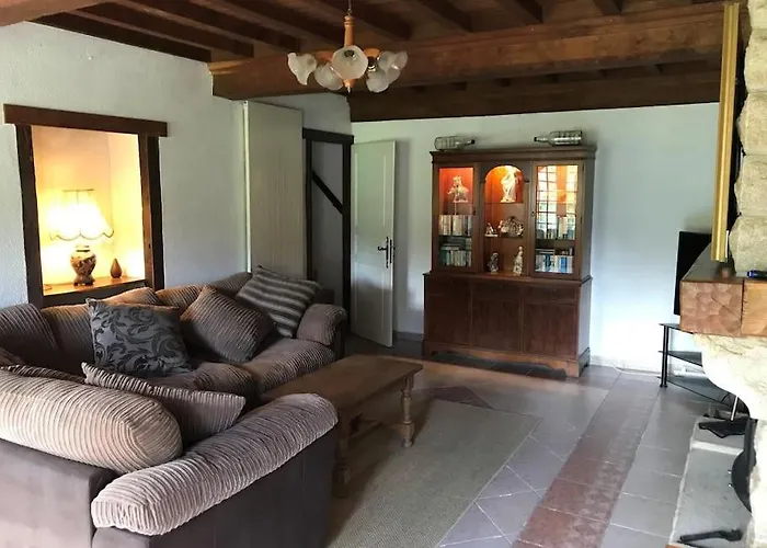 Normandy Countryside 2-bedroom With Private Grounds Near D-day Beaches And Mont Saint Michel Notre-Dame-de-Cenilly