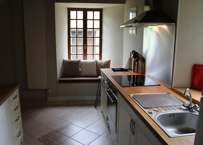 Normandy Countryside 2-bedroom With Private Grounds Near D-day Beaches And Mont Saint Michel