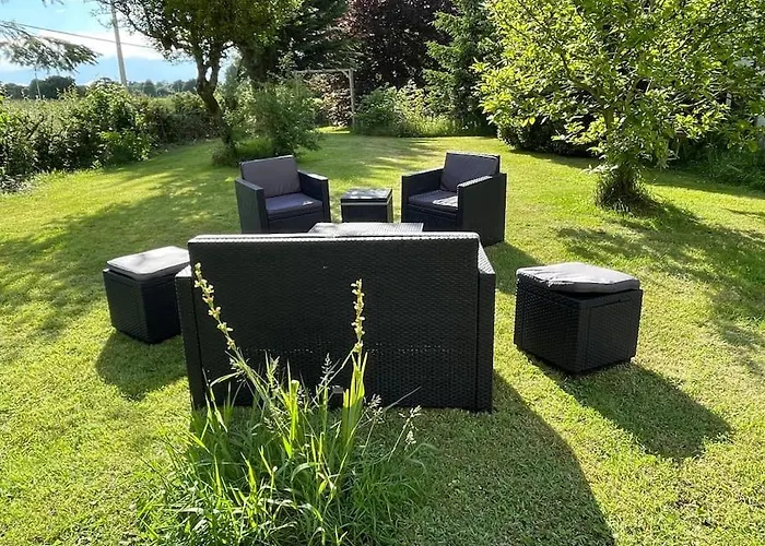 Σπίτι διακοπών Normandy Countryside 2-bedroom With Private Grounds Near D-day Beaches And Mont Saint Michel