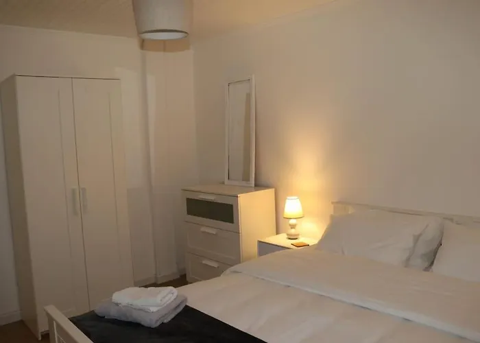 Σπίτι διακοπών Normandy Countryside 2-bedroom With Private Grounds Near D-day Beaches And Mont Saint Michel *