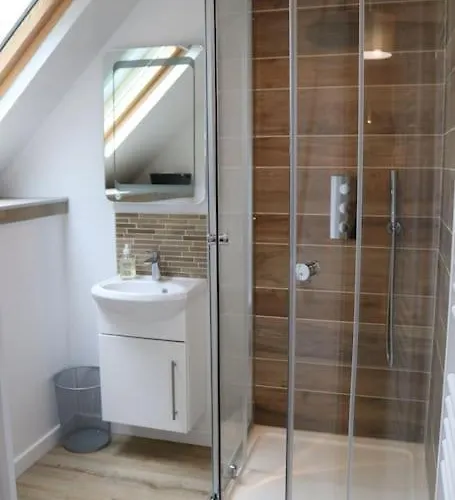 Σπίτι διακοπών Normandy Countryside 2-bedroom With Private Grounds Near D-day Beaches And Mont Saint Michel